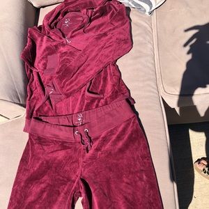 NY&C sweater and pants set. Final sale no returns.